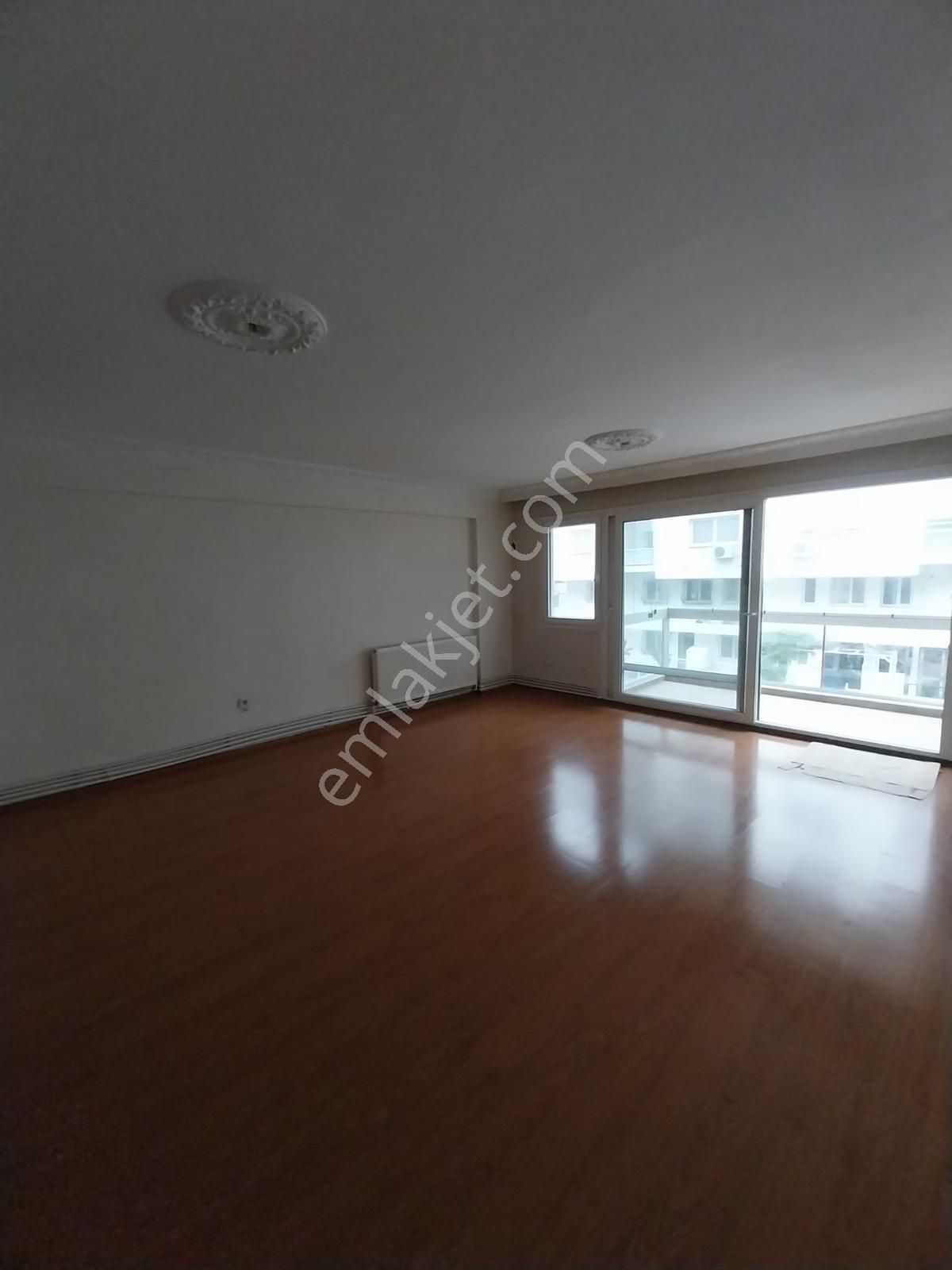 Bahçelievler'de İyi Konumda, Geniş, Ferah Satılık 3+1 - Görsel 12