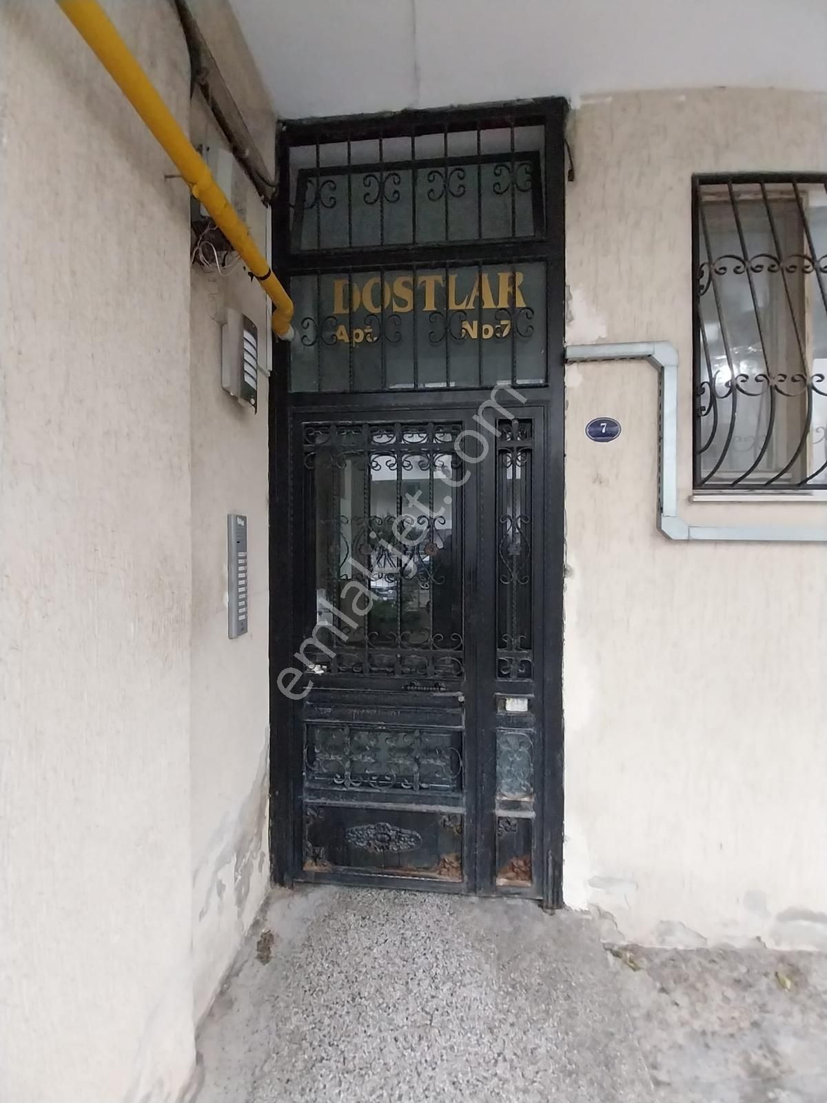 Bahçelievler'de İyi Konumda, Geniş, Ferah Satılık 3+1 - Görsel 4