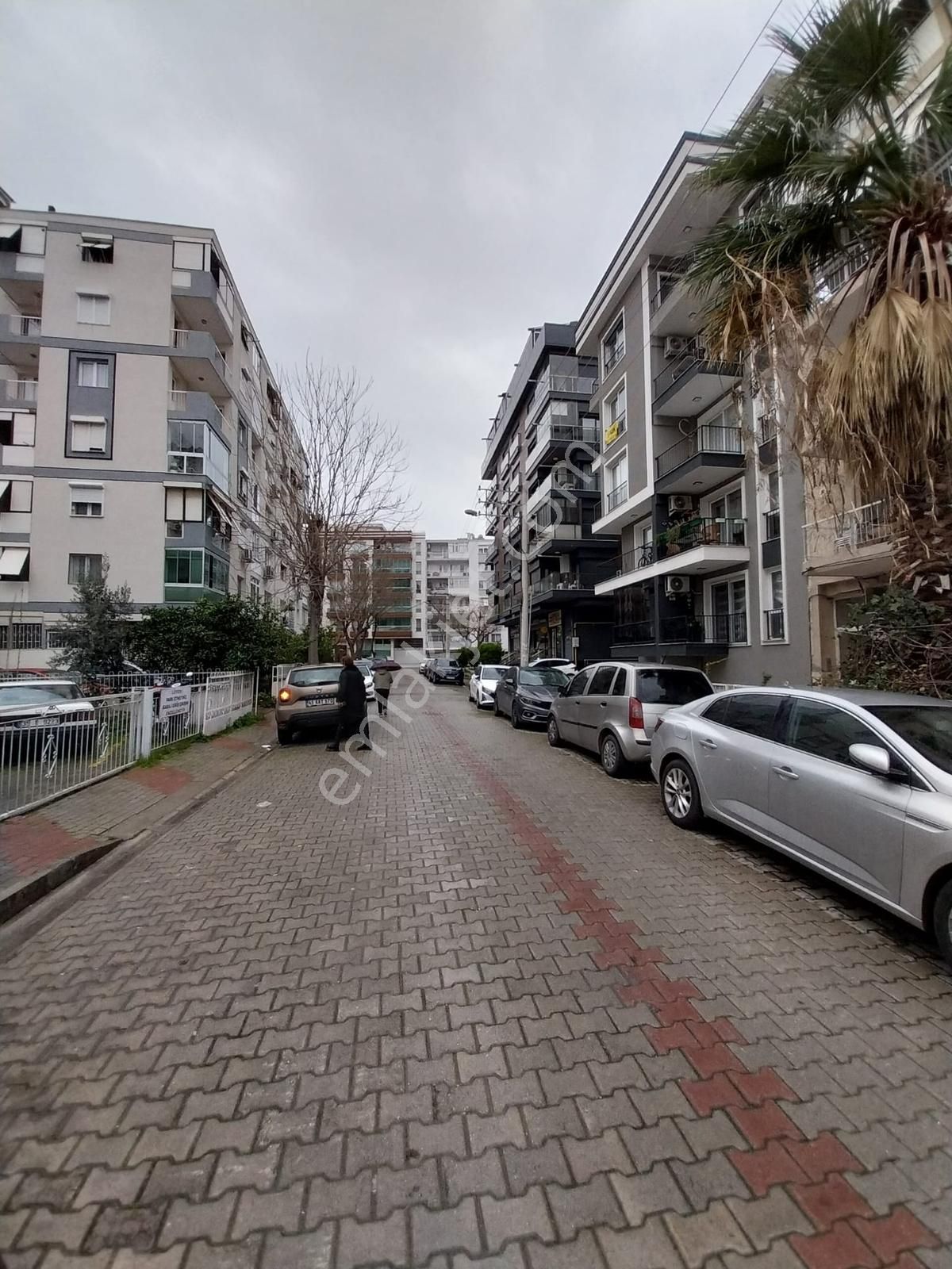 Bahçelievler'de İyi Konumda, Geniş, Ferah Satılık 3+1 - Görsel 2