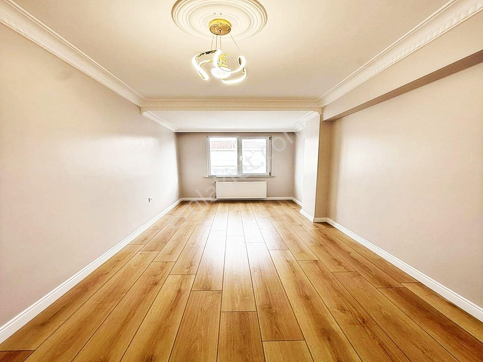 Esenyurt Mehmet Akif Ersoy Mahallesinde Geniş Metrekare Metrobüse Yakın Arakat 2+1 Daire - Görsel 13