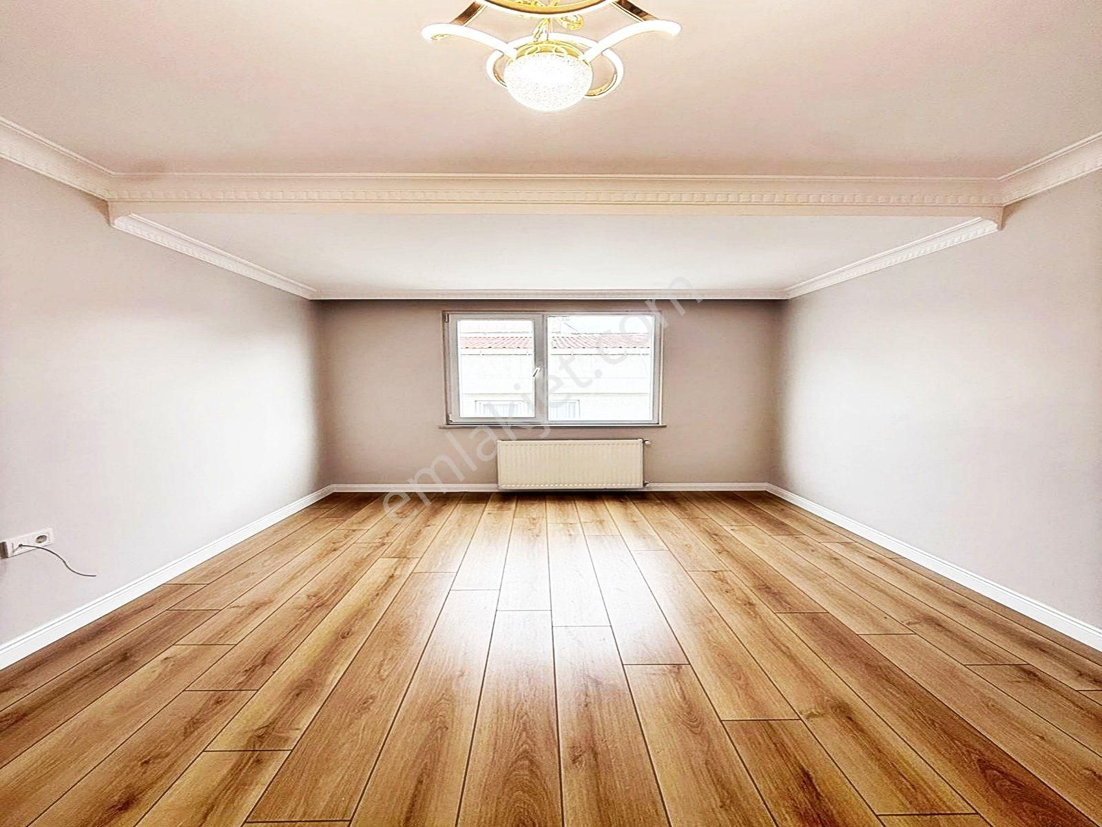 Esenyurt Mehmet Akif Ersoy Mahallesinde Geniş Metrekare Metrobüse Yakın Arakat 2+1 Daire - Görsel 6