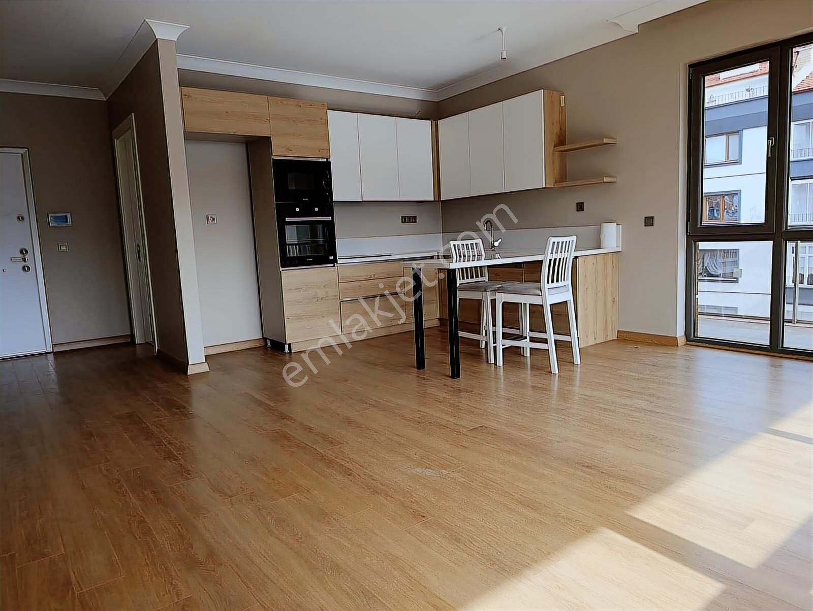 Çukurambar Farilya Cadde'de Güney/doğu,ankastreli,yeniboyalı 2+1 - Görsel 7