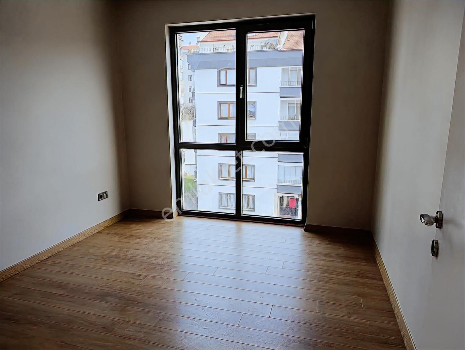 Çukurambar Farilya Cadde'de Güney/doğu,ankastreli,yeniboyalı 2+1 - Görsel 6