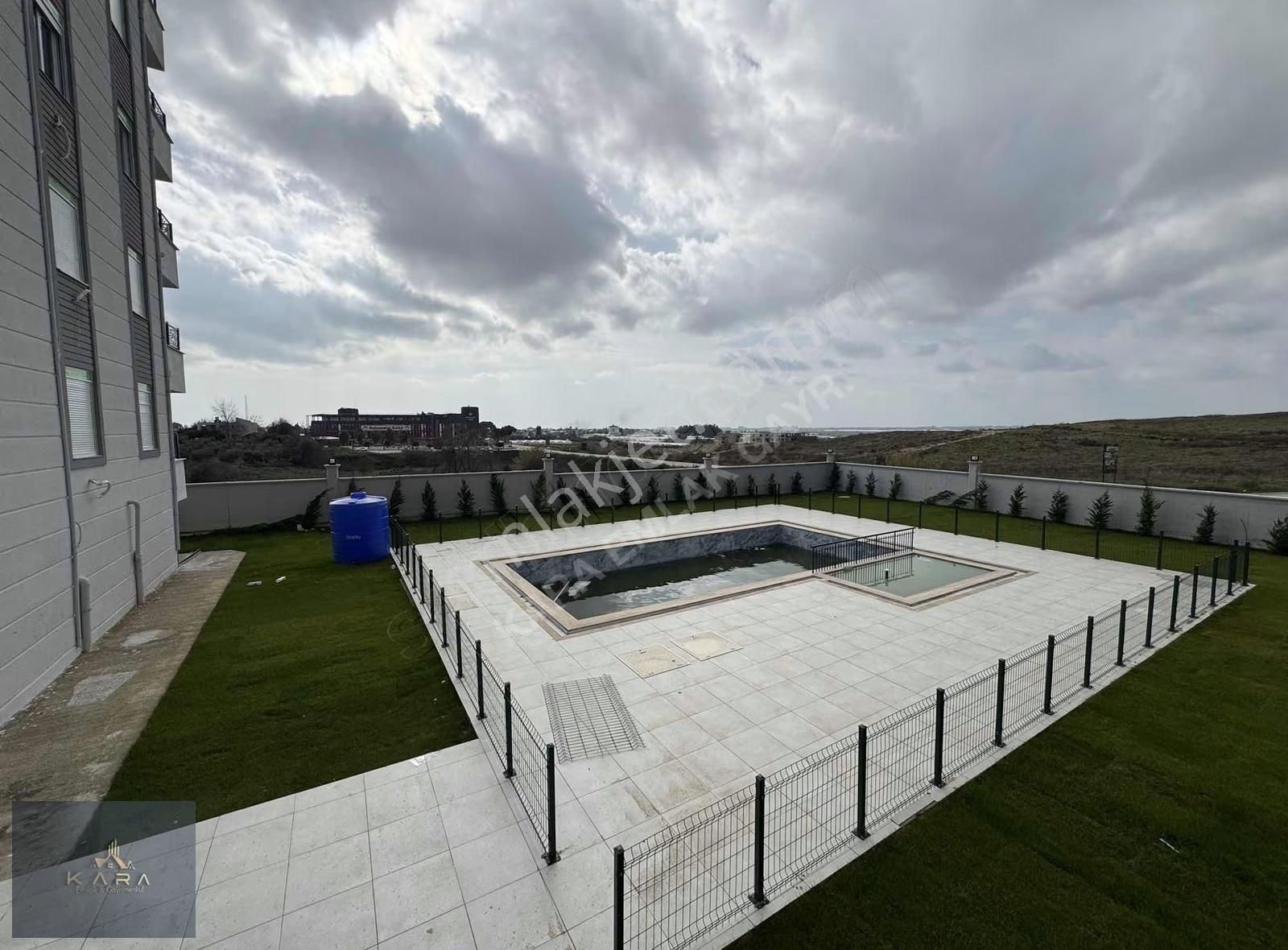 Bahçeşehir Kolj. Karşısı Kiralık Daire, Ebeveyn Banyolu, Havuzlu - Görsel 2