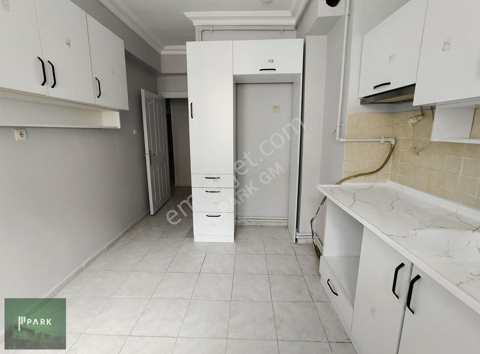 Park Gayrimenkulden Ömerağada Cadde Üzeri Satılık 3+1 Daire - Görsel 24