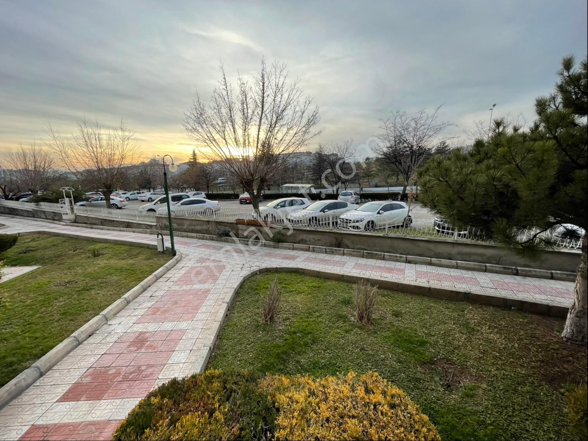 Rekreasyon Alanı Ve Metro Yakını Full Yapılı 3+1 Satılık Daire - Görsel 22