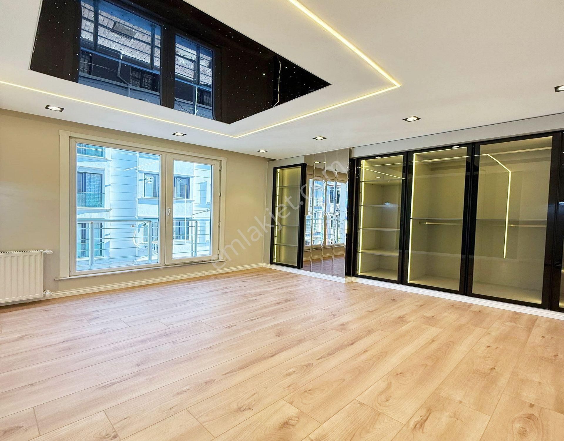 Metrobüse 5 Dakika Mehterçeşme Mahallesinde Dekorlu Arakat 2+1 Daire !!! - Görsel 6