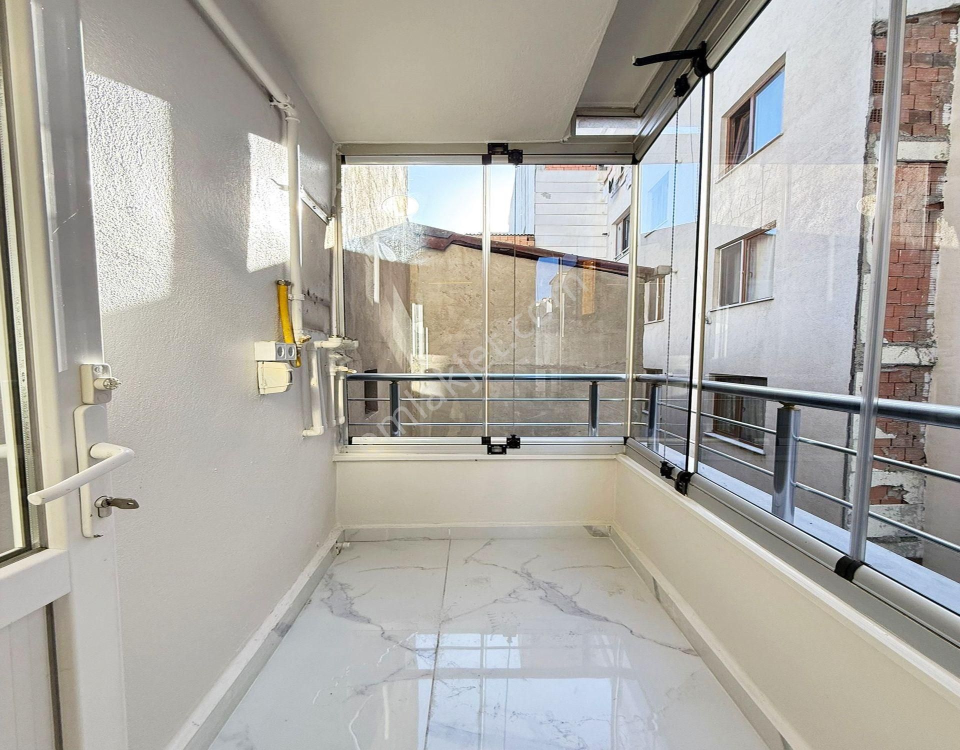 Metrobüse 5 Dakika Mehterçeşme Mahallesinde Dekorlu Arakat 2+1 Daire !!! - Görsel 10