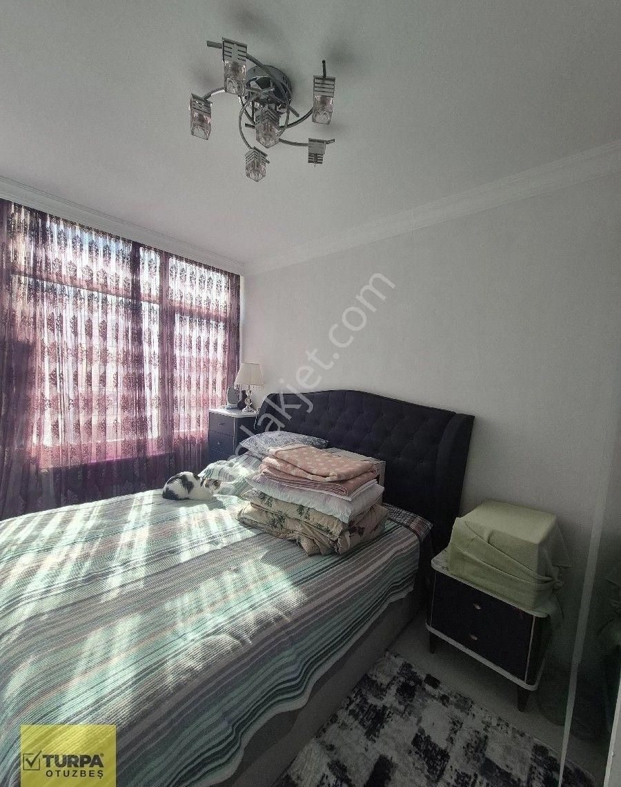 Turpa Otuzbeş'ten Halil Rıfat Paşa Caddesinde 2+1 - Görsel 5