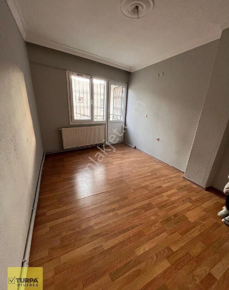 Turpa Otuzbeş'ten Bahar Mahallesinde Genç Binada 2+1 Kiralık - Görsel 14