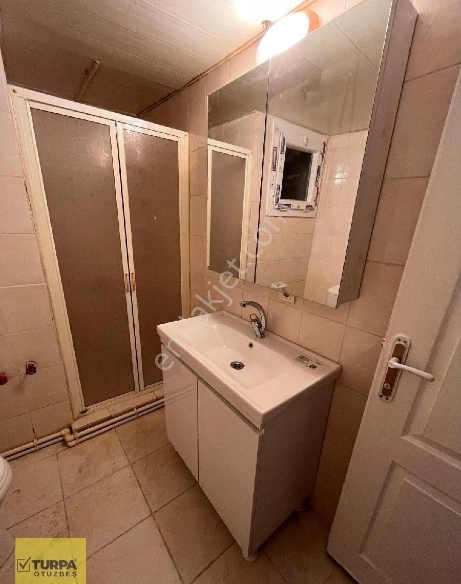 Turpa Otuzbeş'ten Bahar Mahallesinde Genç Binada 2+1 Kiralık - Görsel 13