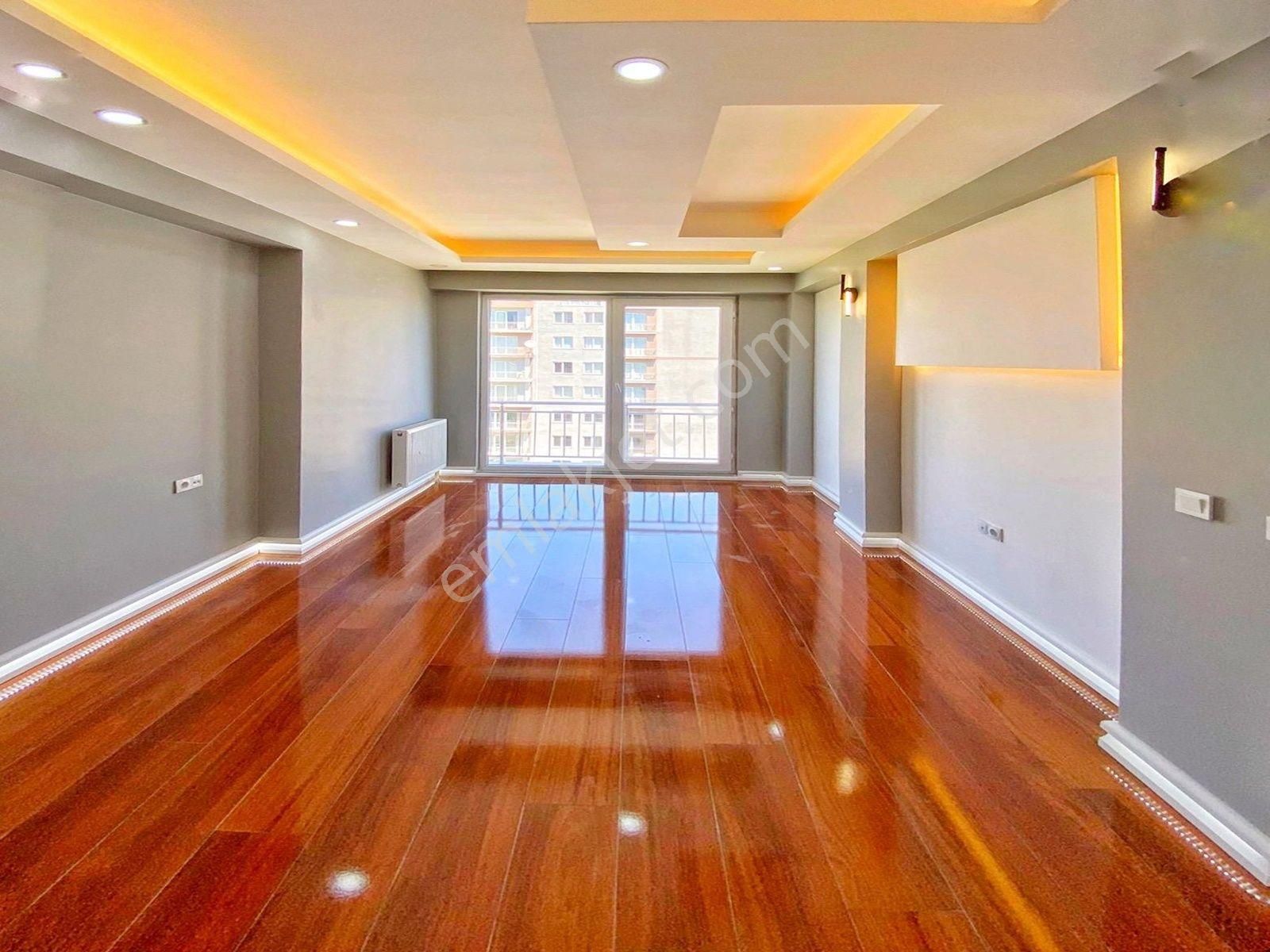 Metrobüse Yakın Havuzlu Güvenlikli Site İçinde 2+1 Lüks Daire - Görsel 8