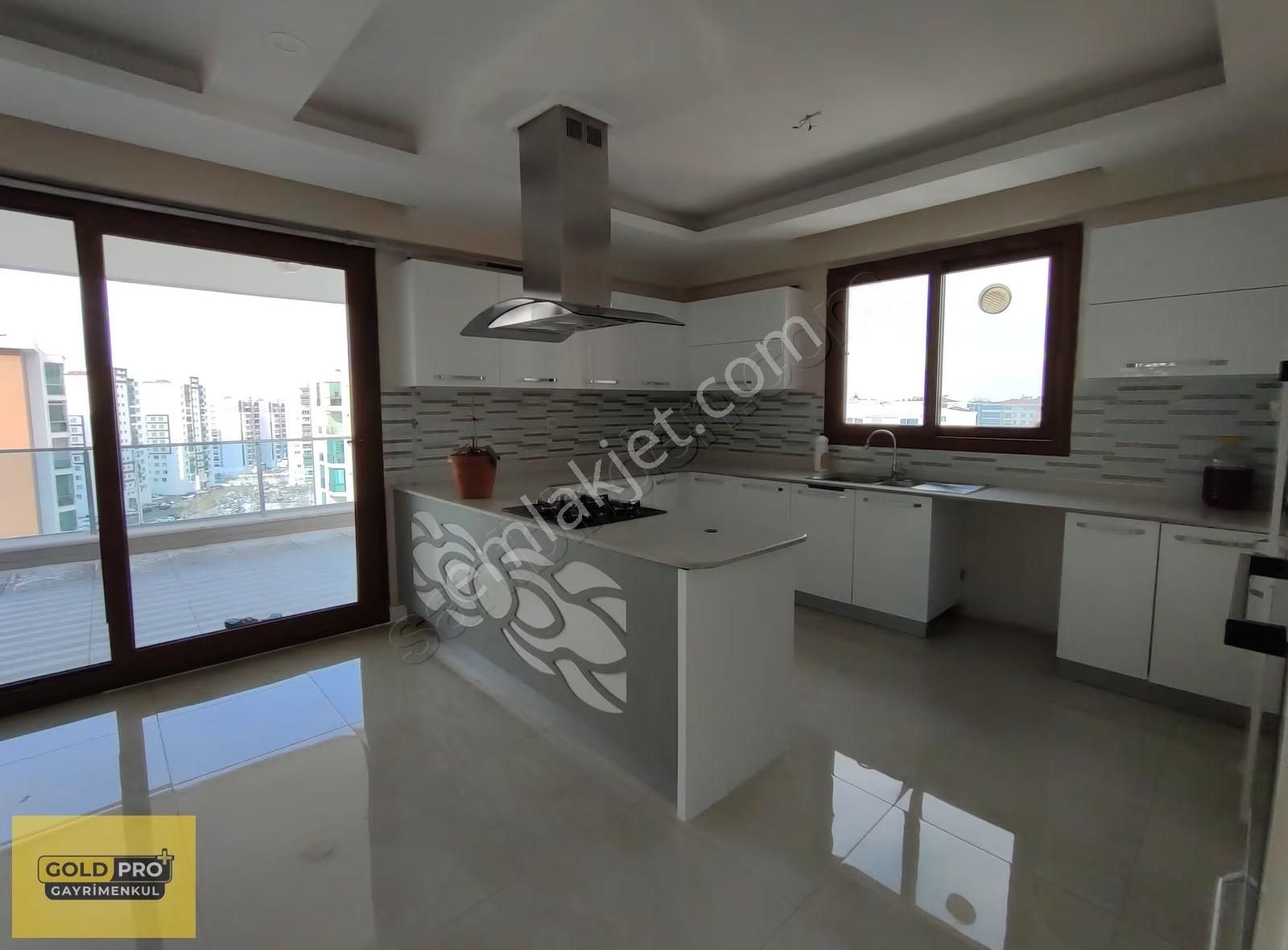 Diyarbakır Kayapınar Fırat Mahallesinde Kiralık 4+1 Daire - Görsel 3