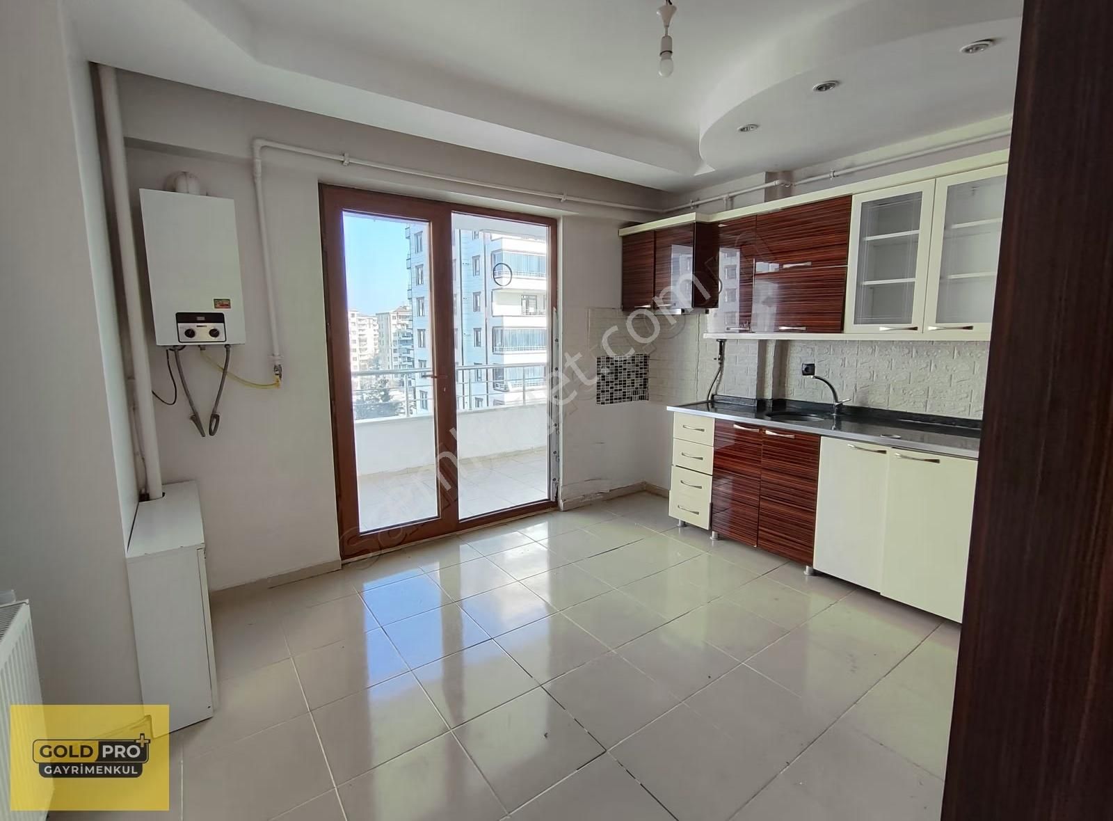 Diyarbakır Kayapınar Fırat Mahallesinde Kiralık 3+1 Daire