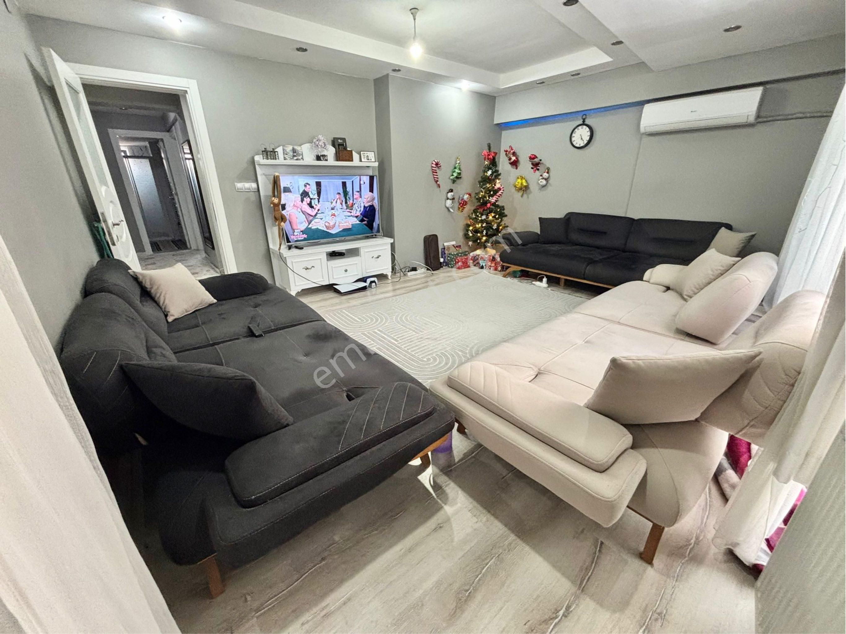 İstiklalde 155 M2 3+1 Arakat 11 Yıllık Fırsat Daire