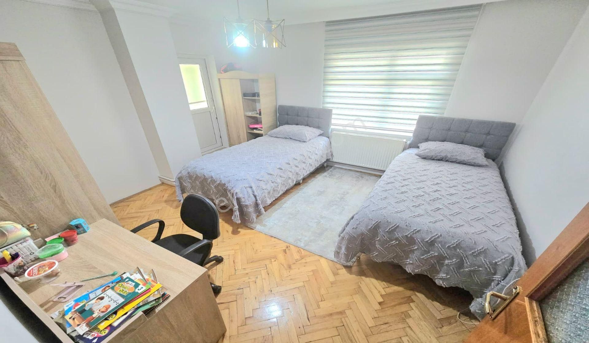 Kuşcağızda Cadde Üzerinde 3+1 Katta Masrafsız Yapılı - Görsel 15