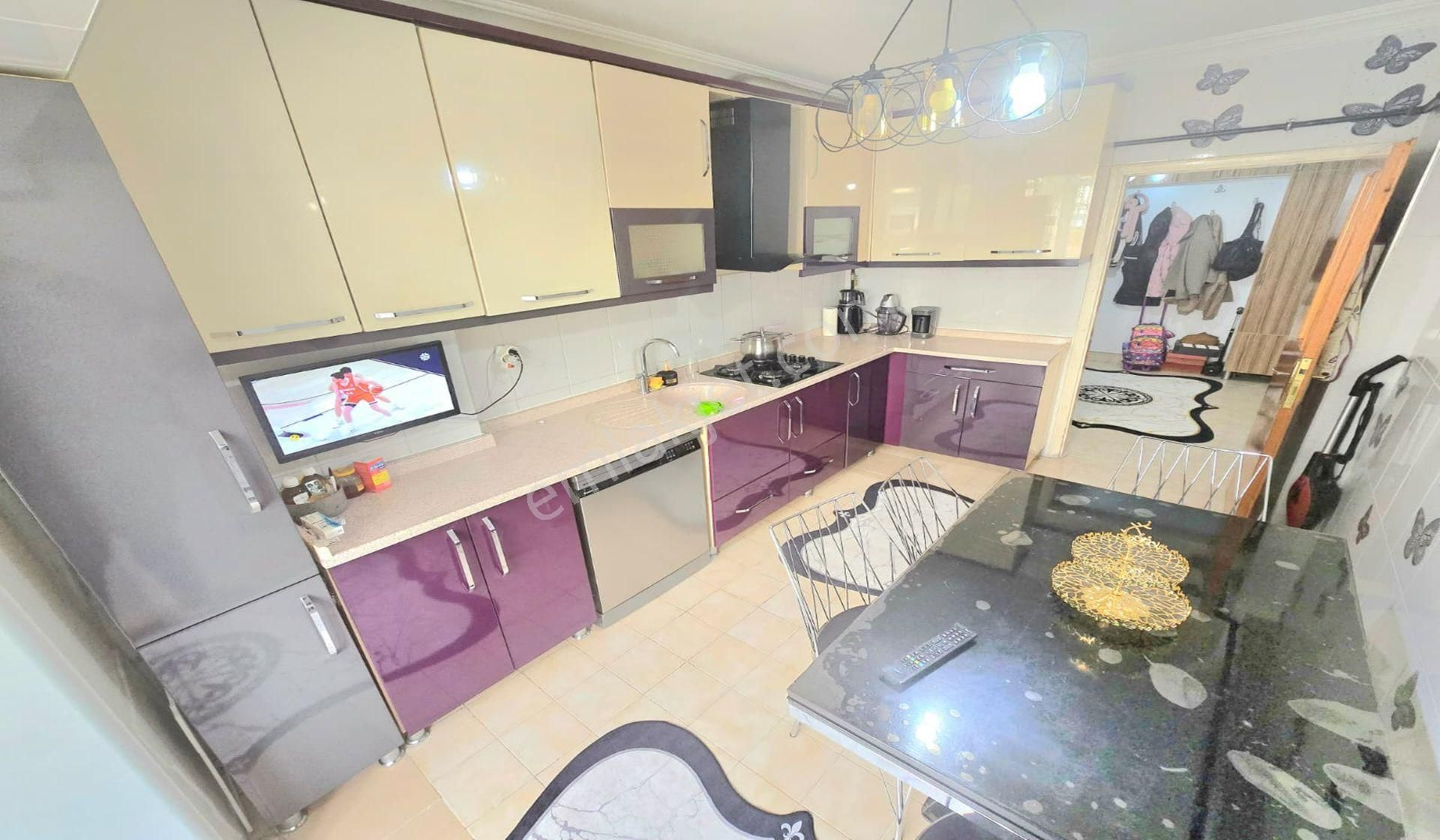 Kuşcağızda Cadde Üzerinde 3+1 Katta Masrafsız Yapılı - Görsel 3