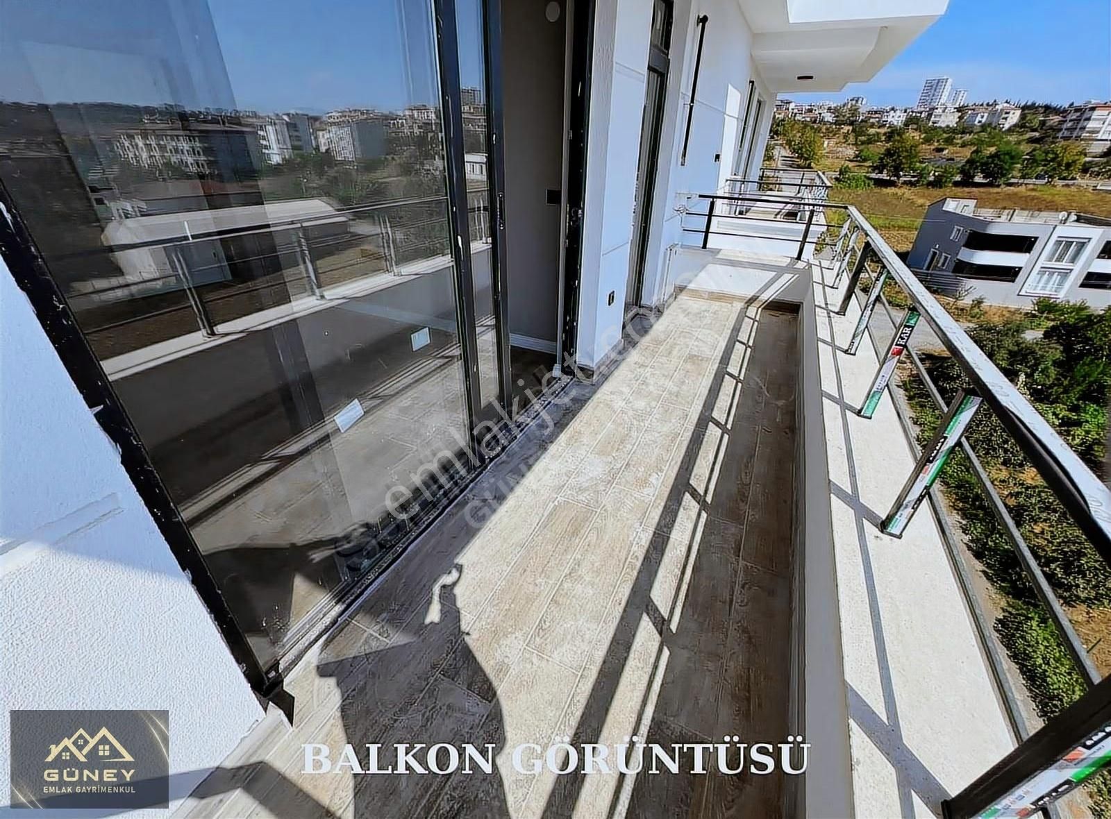 Derecik'de Satılık Sıfır İskanlı Ara Kat Lüks 3+1 Daire