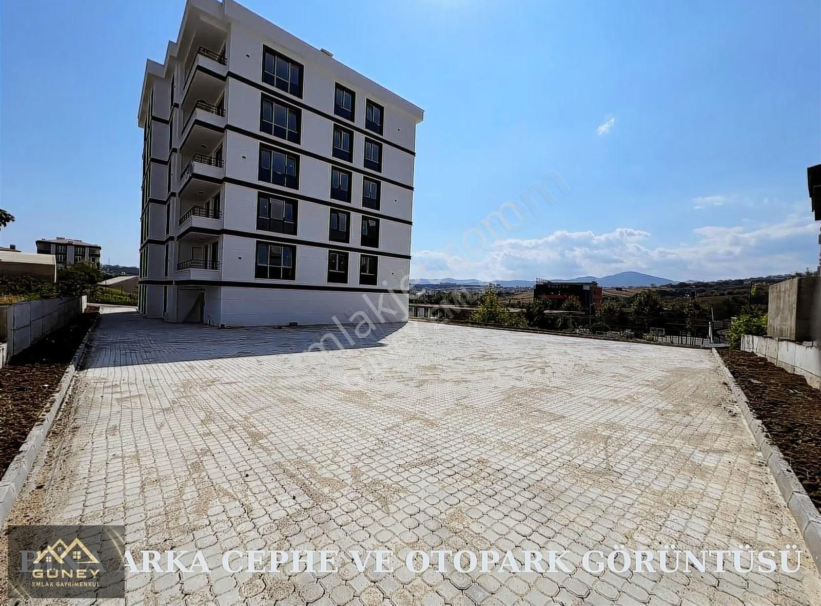 Derecik'de Satılık Sıfır İskanlı Ara Kat Lüks 3+1 Daire - Görsel 3