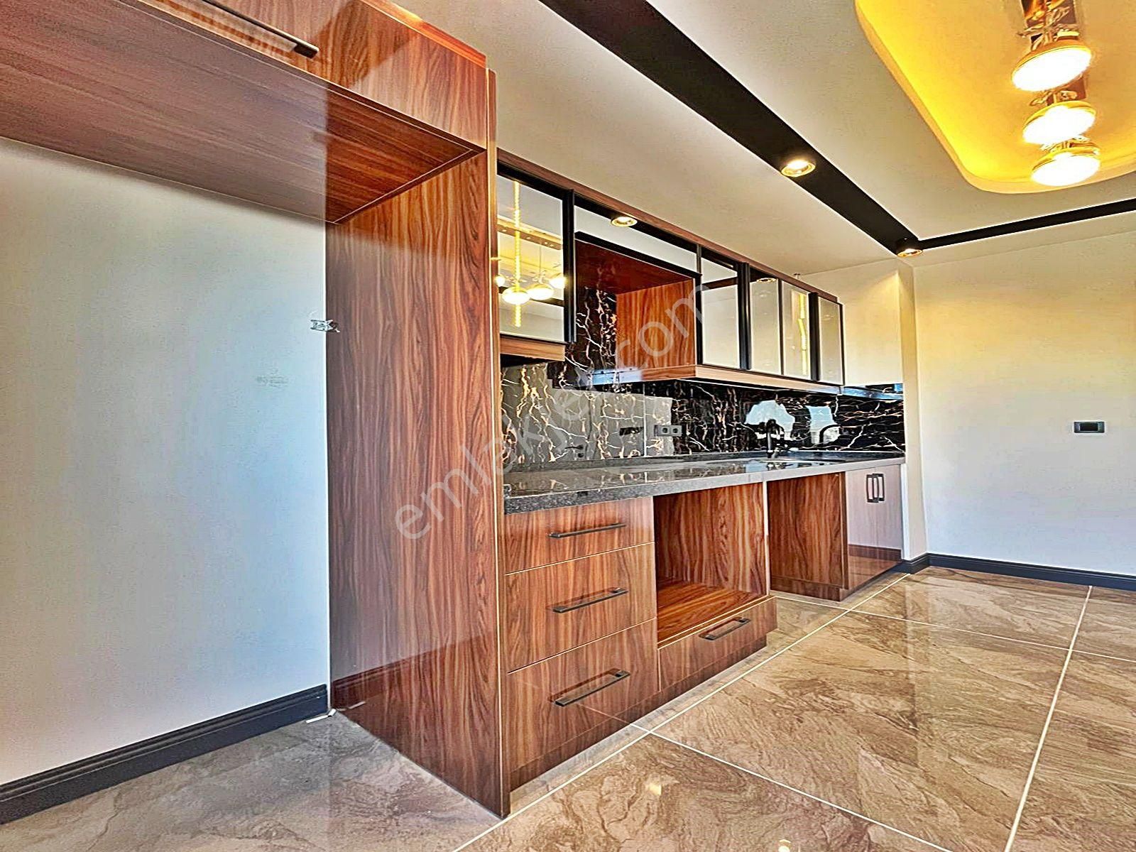 7/24 Güvenlikli Site İçinde Full Konseptli Giyinme Odalı 2+1 - Görsel 14