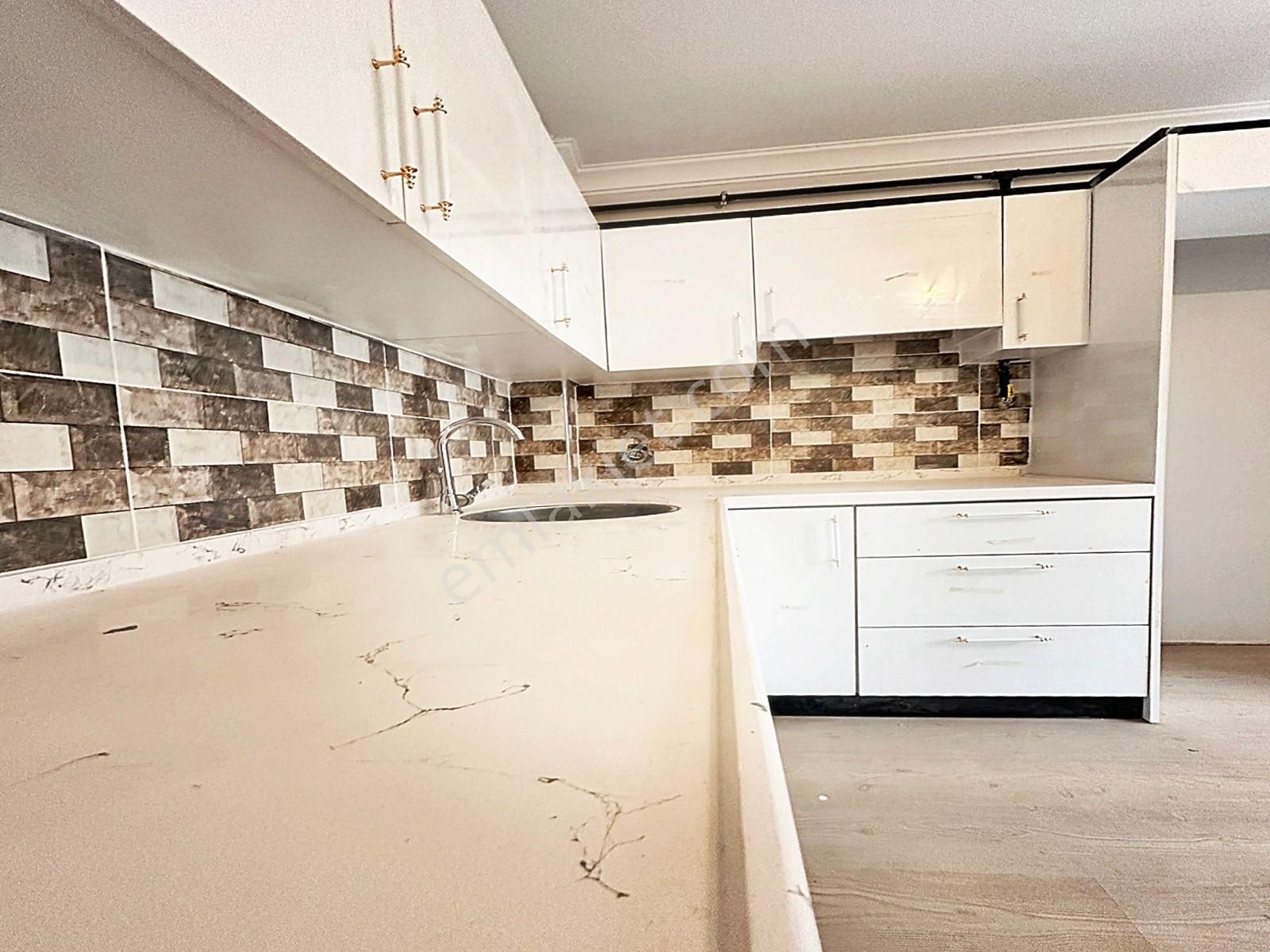 Güvenlikli Site İçi Metrobüse 5 Dakika Mesafede 2+1 Sıfır Daireler !! - Görsel 16