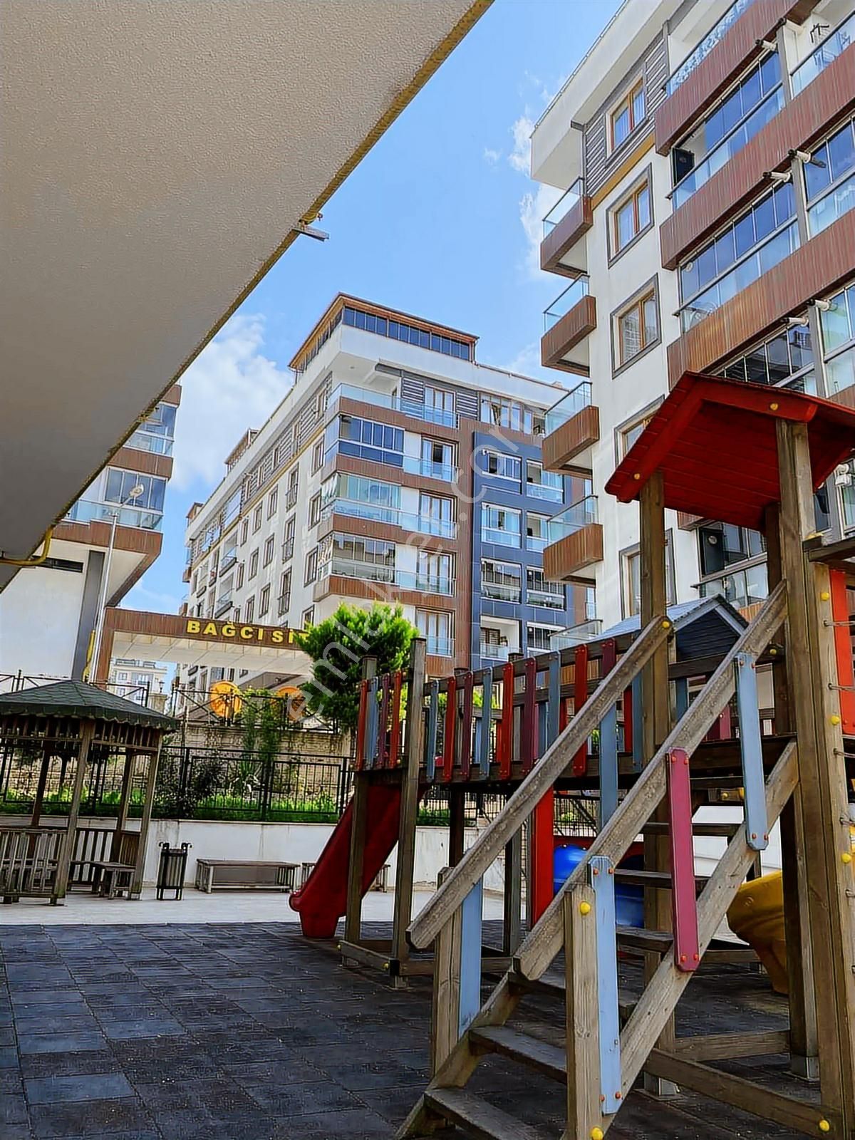 Ç.tepe Yolu Üzerinde Bağcı Sitesi'nde Satılık 3 + 1 Daire - Görsel 17