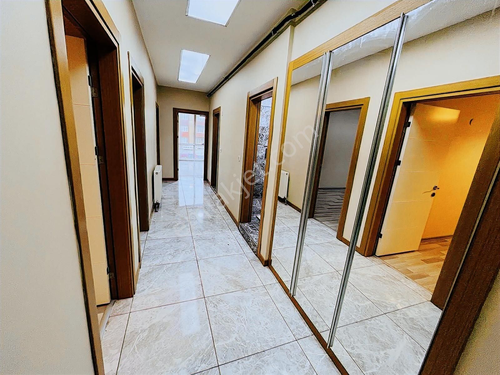 Ç.tepe Yolu Üzerinde Bağcı Sitesi'nde Satılık 3 + 1 Daire - Görsel 32