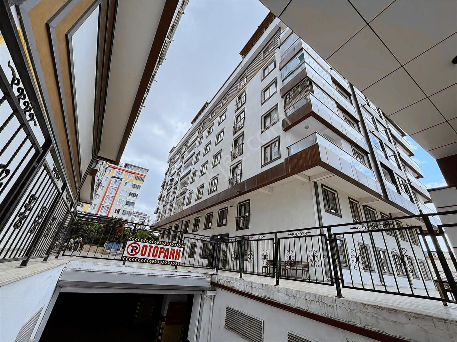 Ç.tepe Yolu Üzerinde Bağcı Sitesi'nde Satılık 3 + 1 Daire - Görsel 14