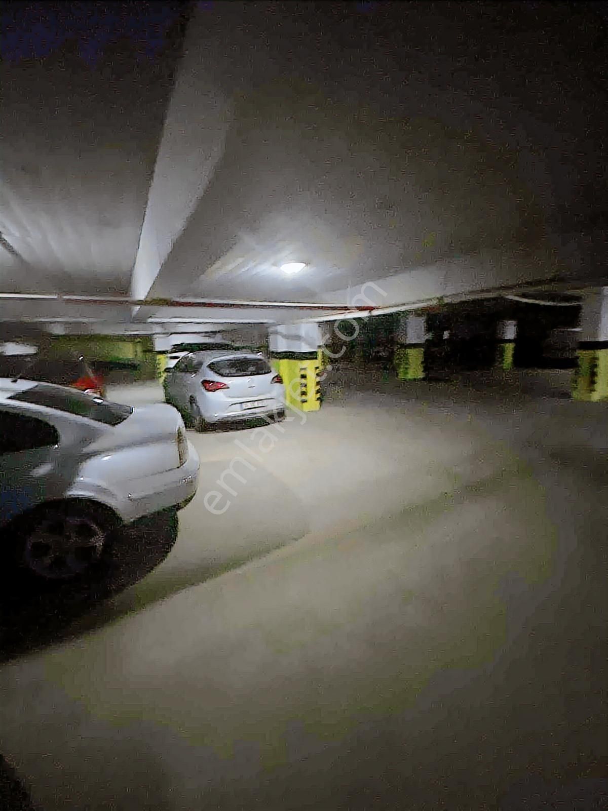 Ç.tepe Yolu Üzerinde Bağcı Sitesi'nde Satılık 3 + 1 Daire - Görsel 12