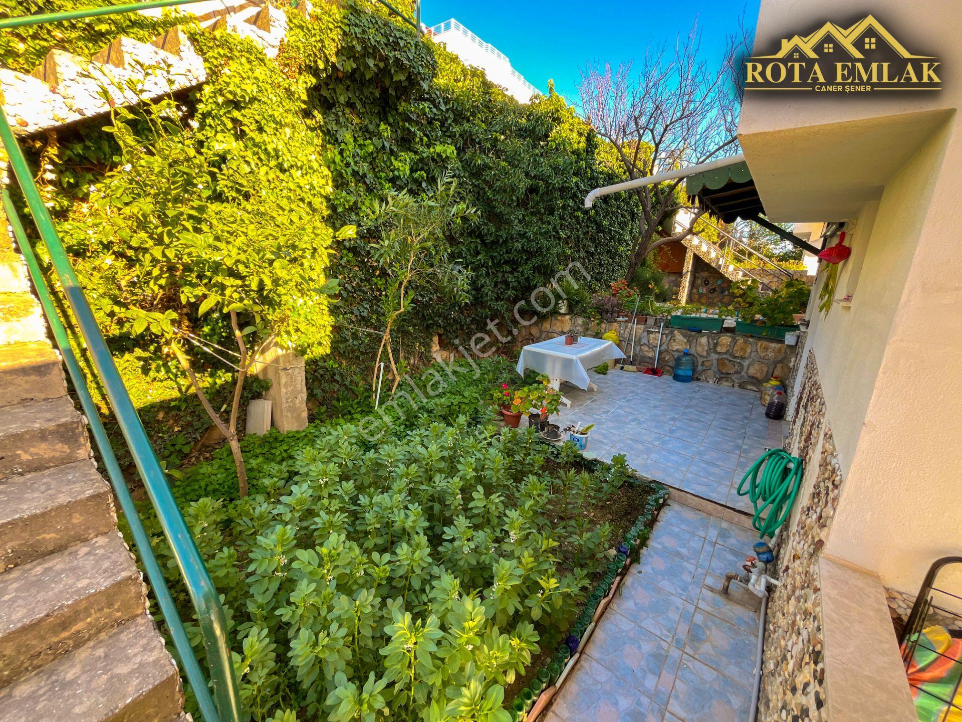 Rota Emlak'tan Gümüldürde Havuzlu Site İçinde Satılık 3+1 Villa - Görsel 18