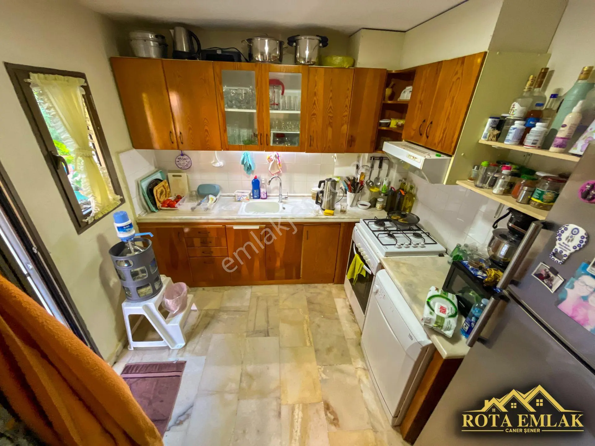 Rota Emlak'tan Gümüldürde Havuzlu Site İçinde Satılık 3+1 Villa - Görsel 5