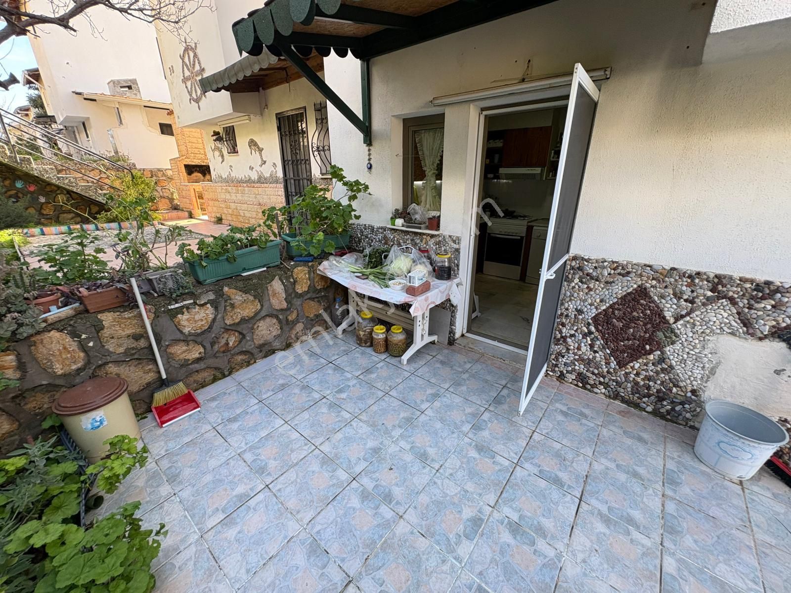 Rota Emlak'tan Gümüldürde Havuzlu Site İçinde Satılık 3+1 Villa - Görsel 18