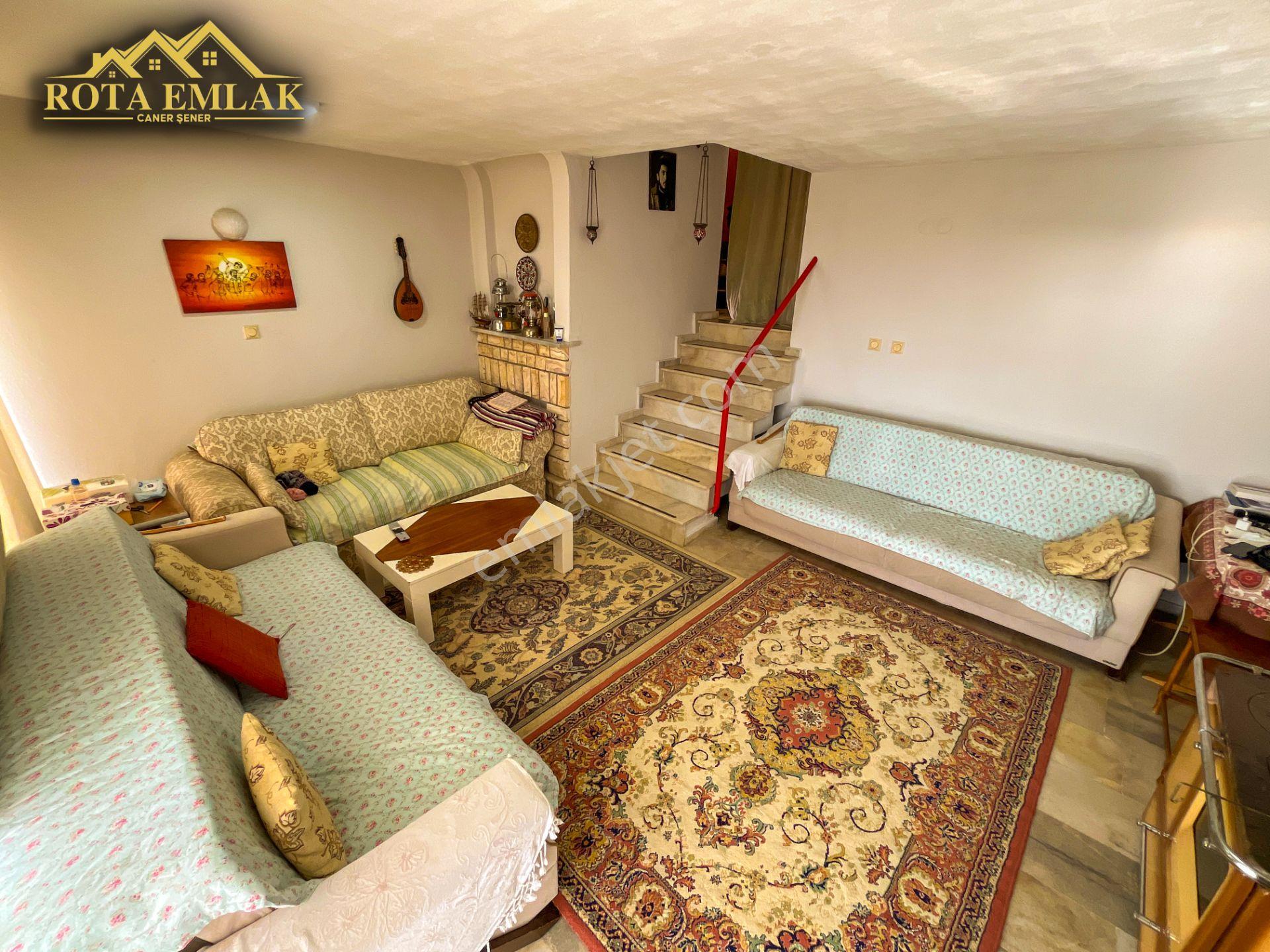 Rota Emlak'tan Gümüldürde Havuzlu Site İçinde Satılık 3+1 Villa - Görsel 4