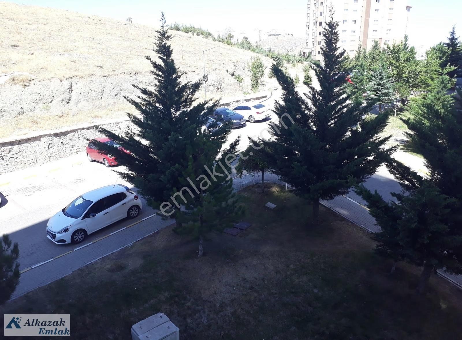 Yapracık Tokide Oturuma Hazır Boş Satılık 3+1 Daire - Görsel 2