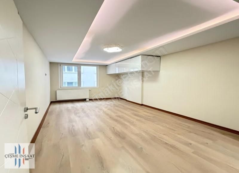 Beykent Kolejler Bölgesinde Full Concept Site İçi 2,5+1 Ara Kat - Görsel 11