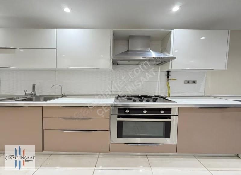 Beykent Kolejler Bölgesinde Full Concept Site İçi 2,5+1 Ara Kat - Görsel 5