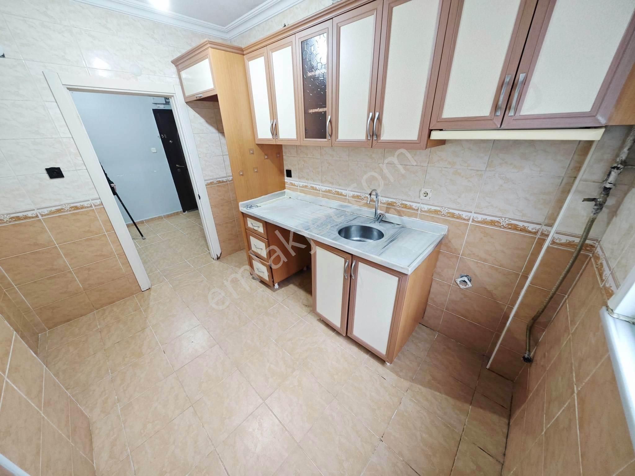 Fatih Emlak Tan Çakmak Duragı Yakını 3 Kat 2+1 Krediye Uygun Asansörlü Daire - Görsel 5