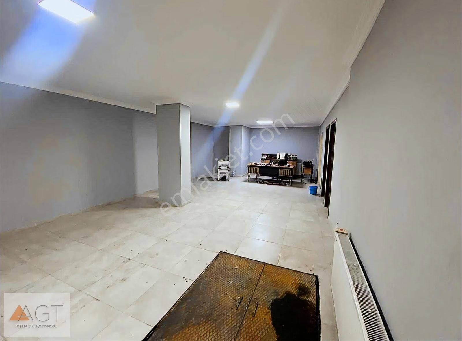 Agt'den Elmalıkent Mah. Cadde Üzeri 210m2 Depolu Kiralık Dükkan - Görsel 3
