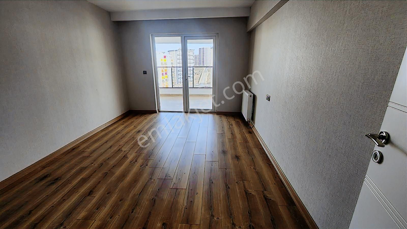 Törekent Mah. Serra Bulvar'da 14. Katta 4+1 Kiralık Daire - Görsel 3