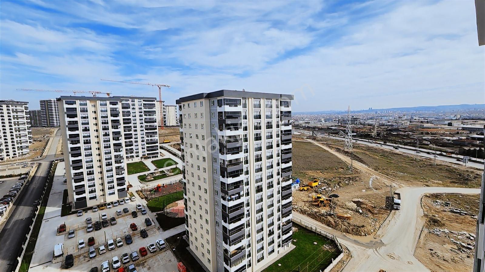 Törekent Mah. Serra Bulvar'da 14. Katta 4+1 Kiralık Daire - Görsel 2