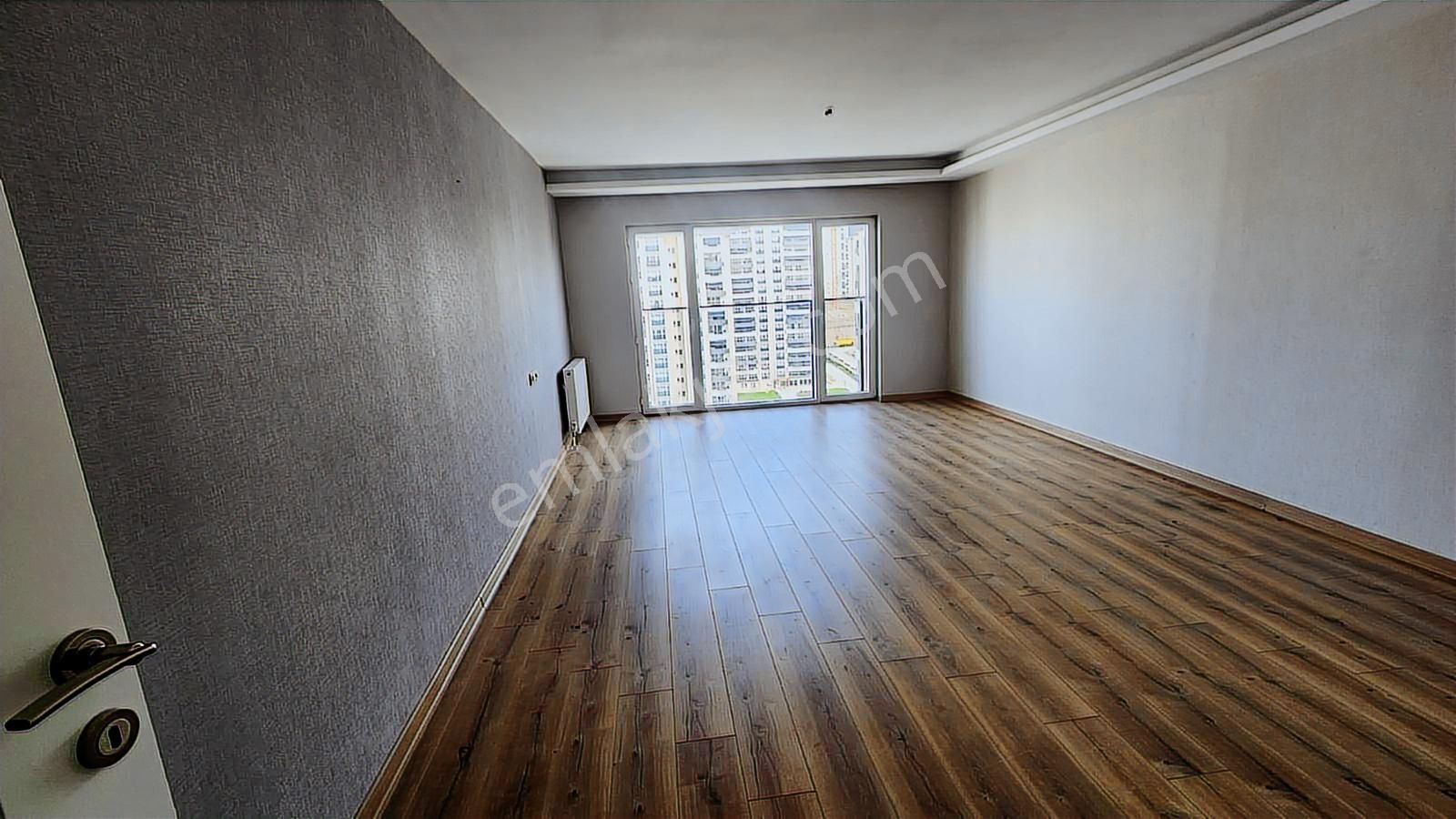 Törekent Mah. Serra Bulvar'da 14. Katta 4+1 Kiralık Daire - Görsel 20