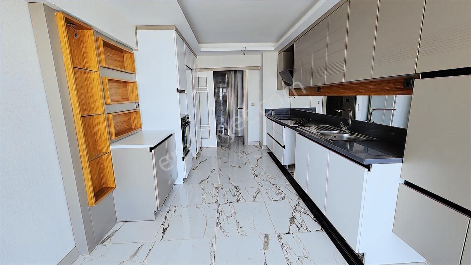 Törekent Mah. Serra Bulvar'da 14. Katta 4+1 Kiralık Daire - Görsel 6