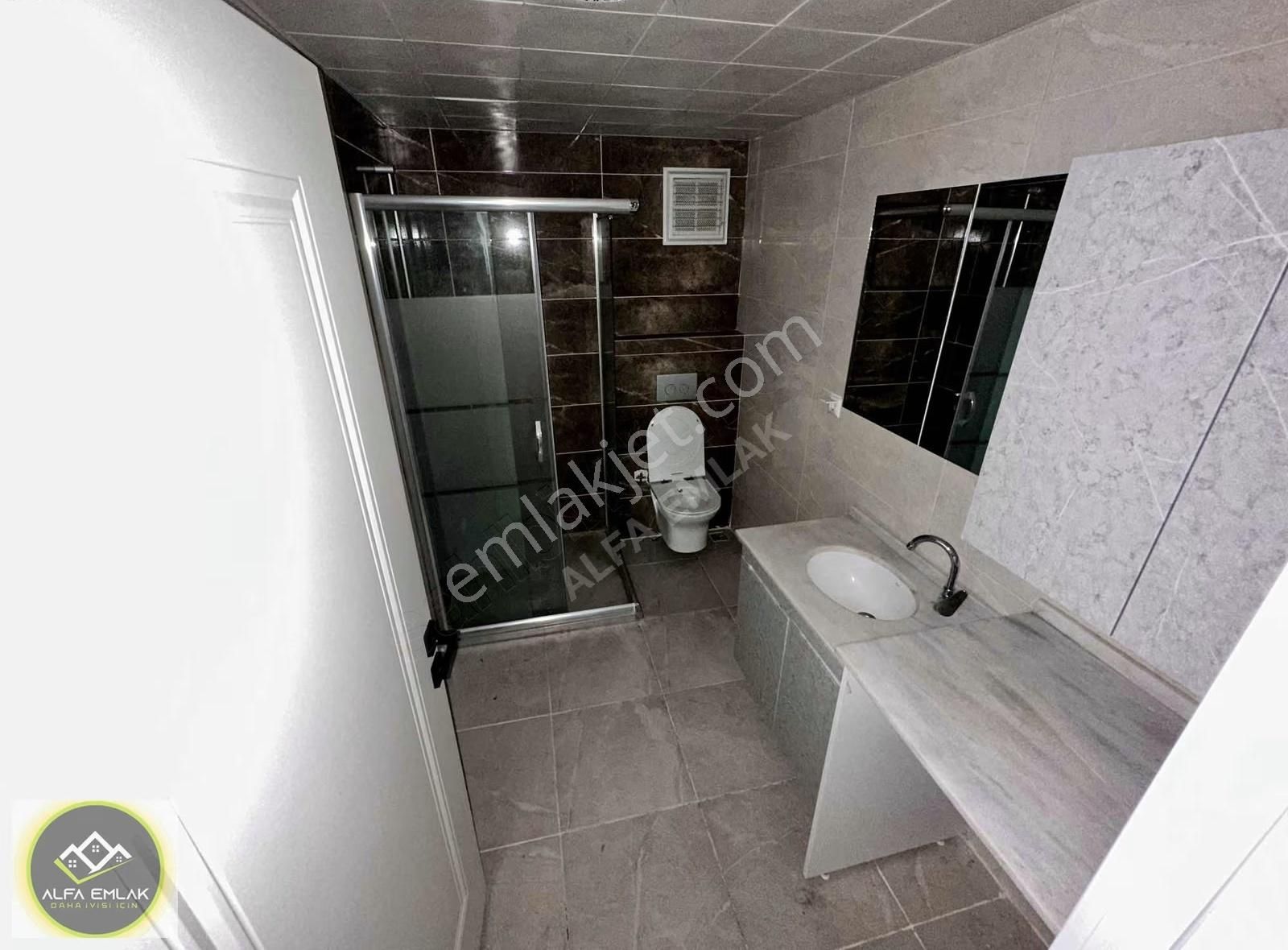 Alfa'dan Eryaman Port'ta Şehir Manzaralı Çok Geniş 3+1 Daire !!!