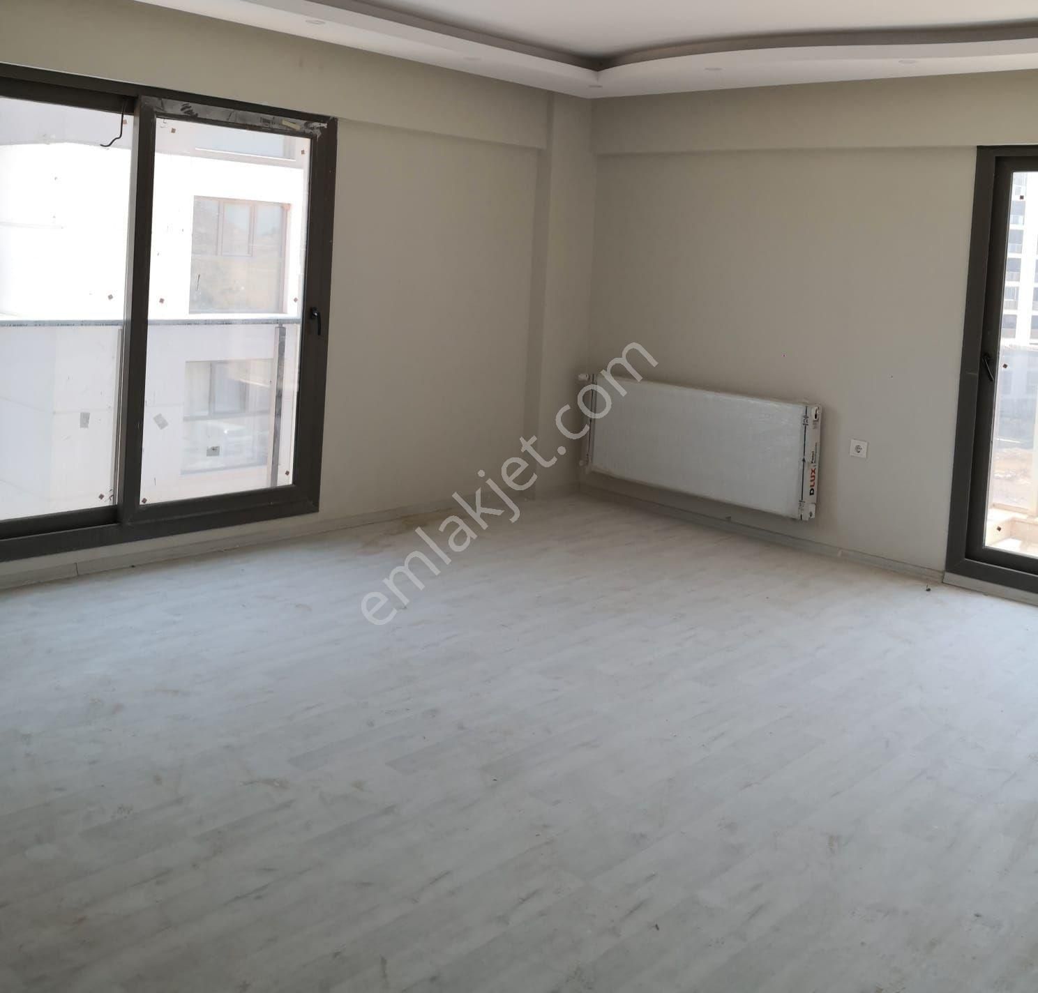 3+1 Balkonlu Ferah Daire