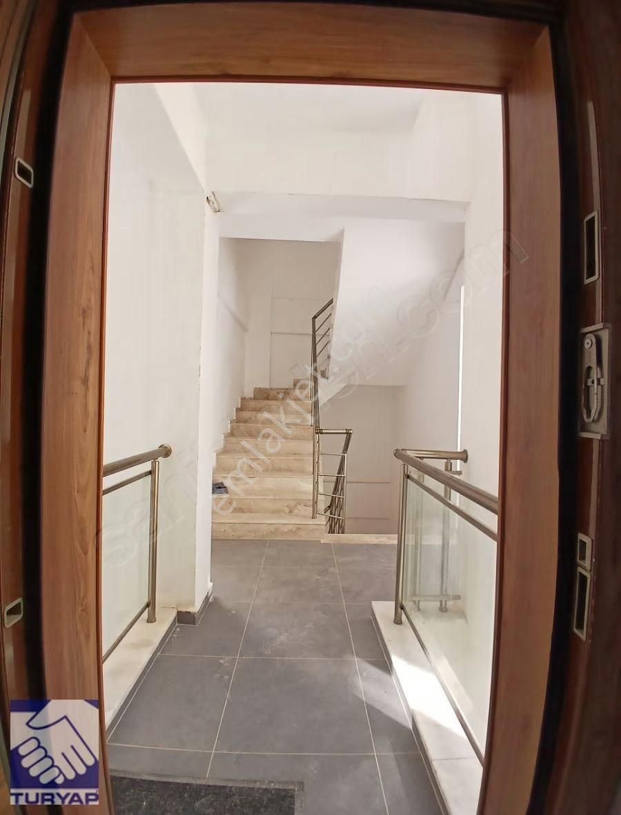 Kuşadası Degirmendere Mahallesinde Kiralık 2+1 Manzaralı Daire - Görsel 2