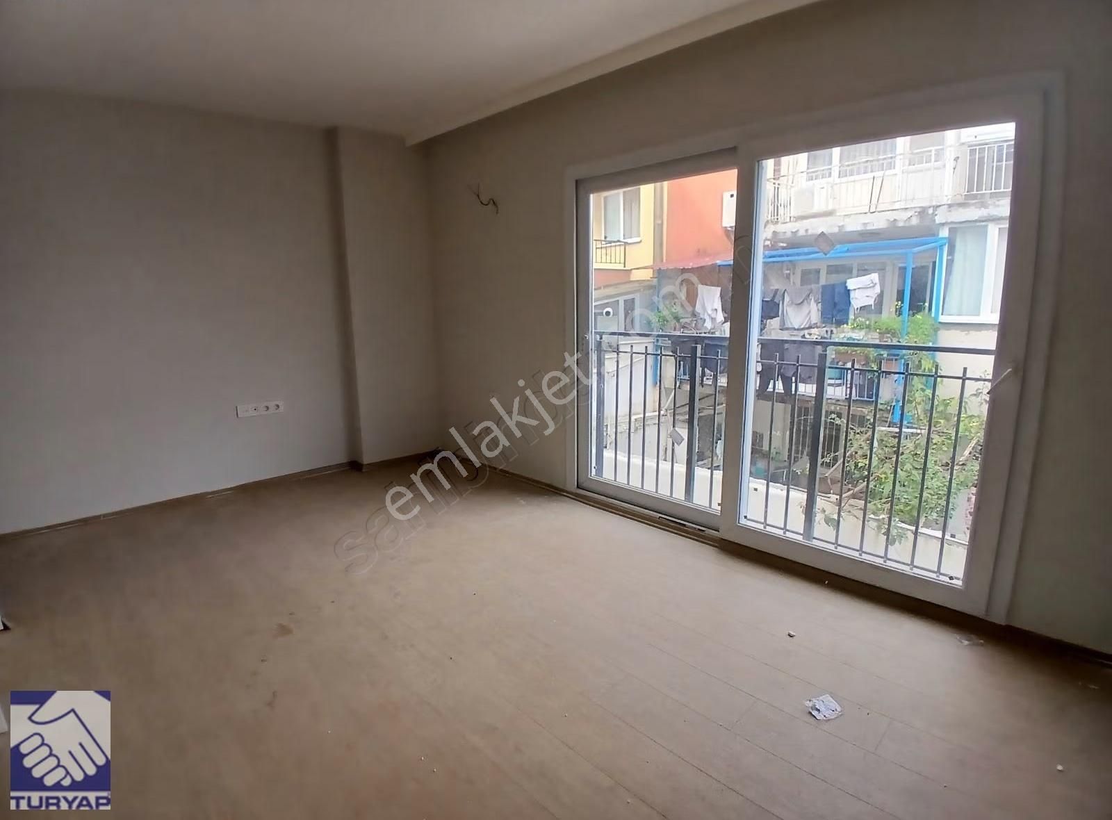 Kuşadasında Sahile 3 Dakika Yürüme Mesafesinde Kiralık 1+1 Daire - Görsel 13