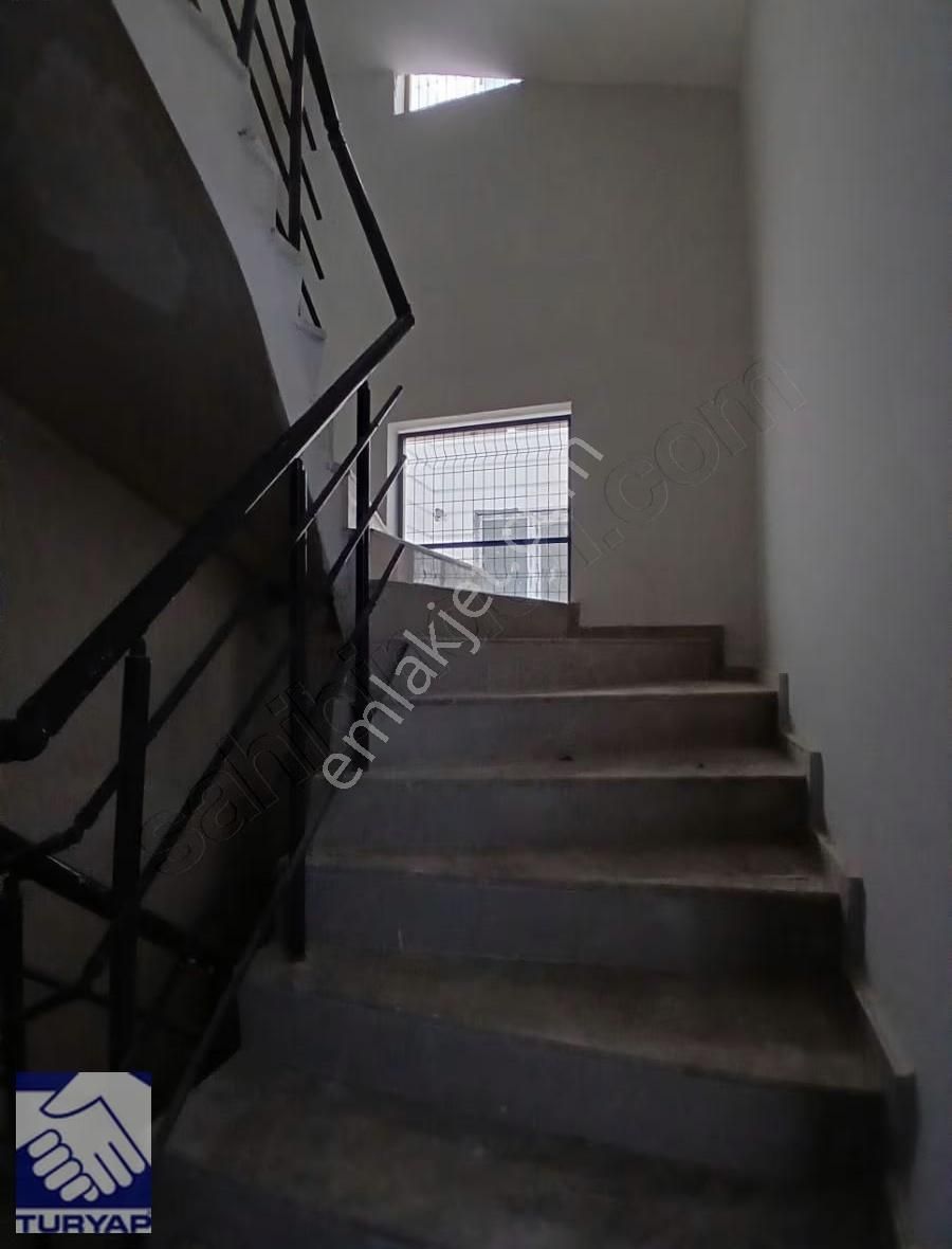 Kuşadasında Sahile 3 Dakika Yürüme Mesafesinde Kiralık 1+1 Daire - Görsel 6