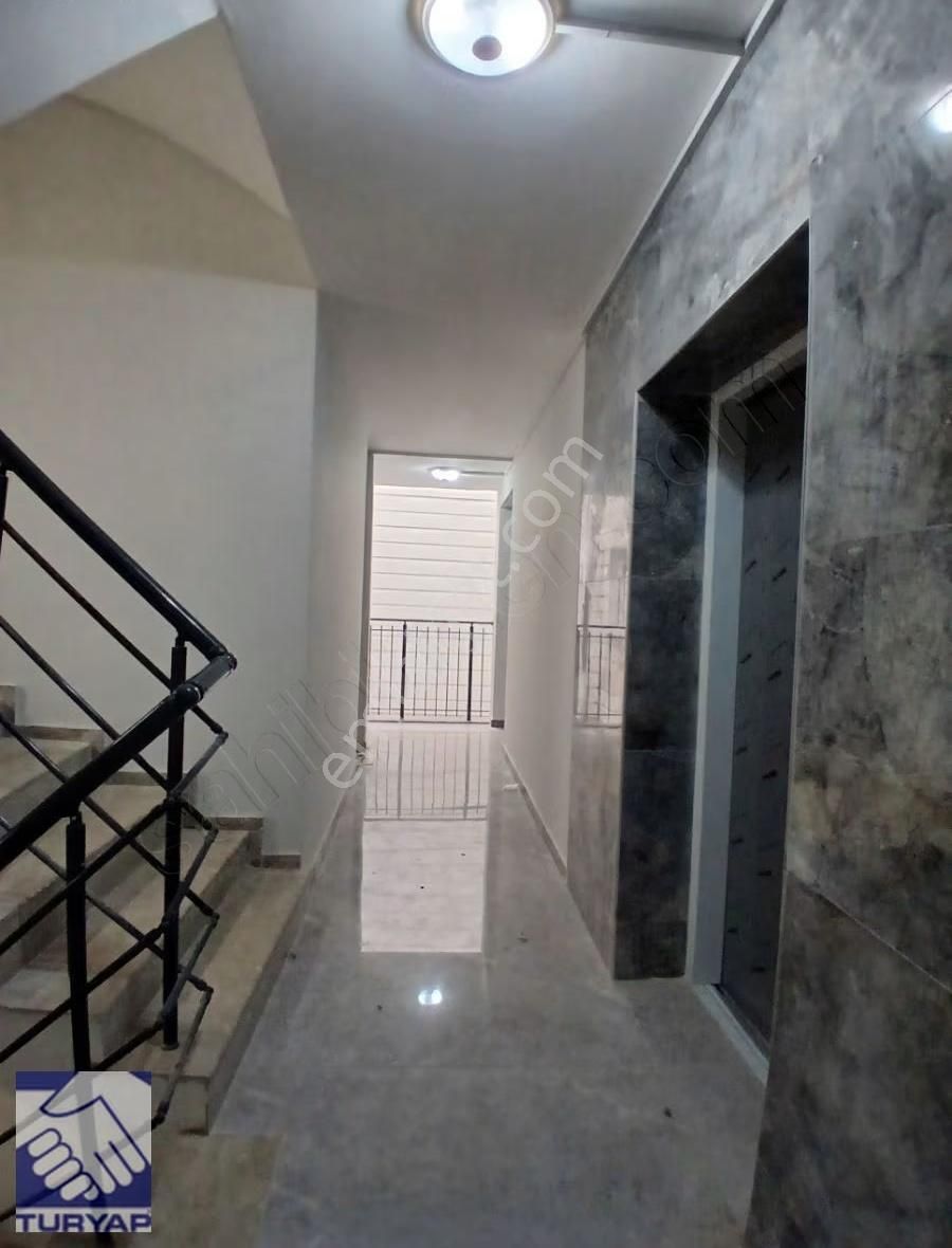 Kuşadasında Sahile 3 Dakika Yürüme Mesafesinde Kiralık 1+1 Daire - Görsel 8