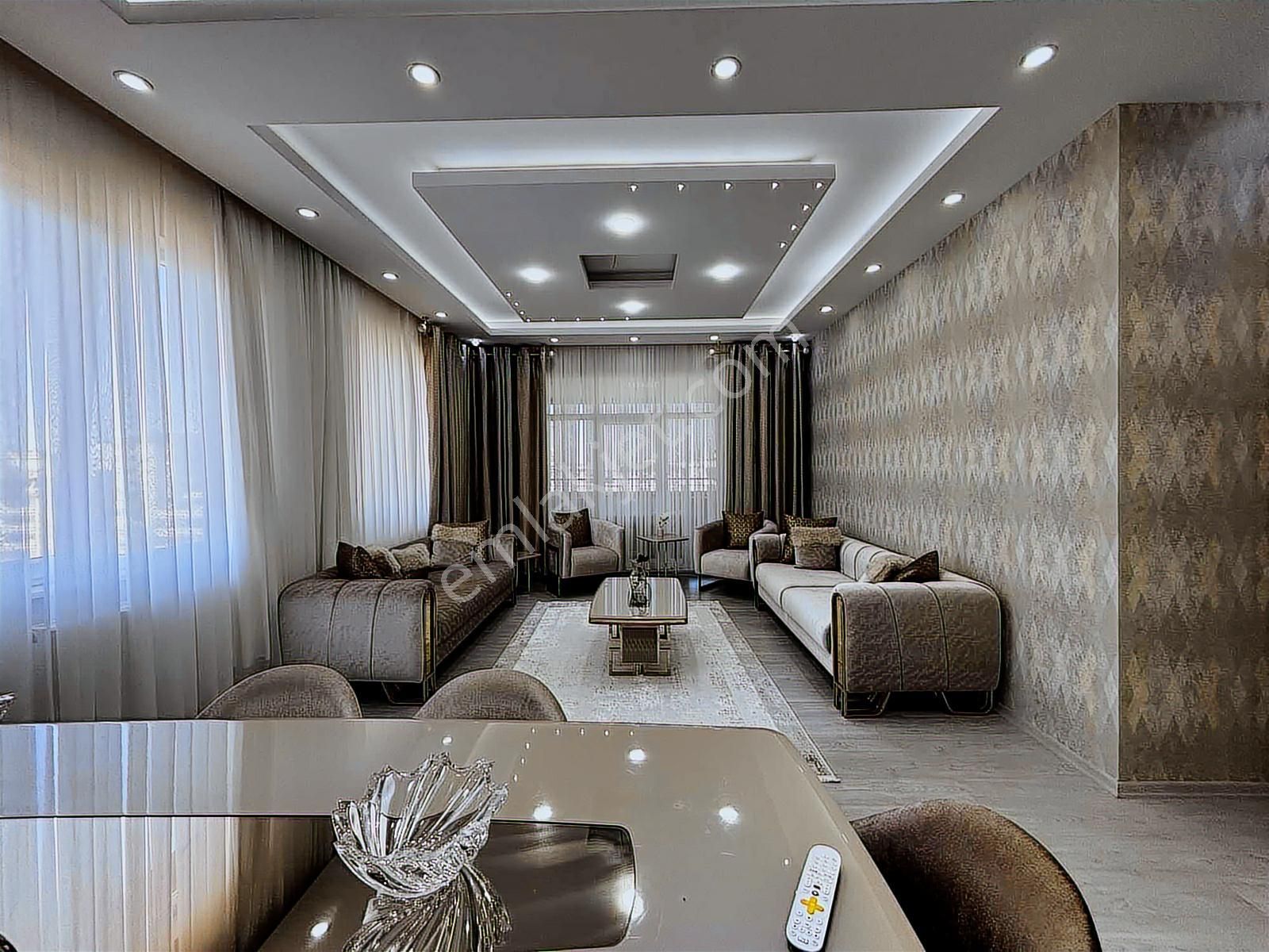 *çbn Gayrimenkulden 3,5+1 Ultra Lüxs Cadde Üstü Satılık