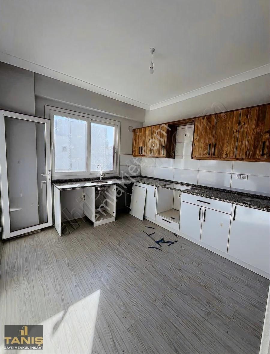 Yüreğir Çamlıbel Mah Satlık 3+1 Geniş Oturumlu İskanlı Daire - Görsel 4